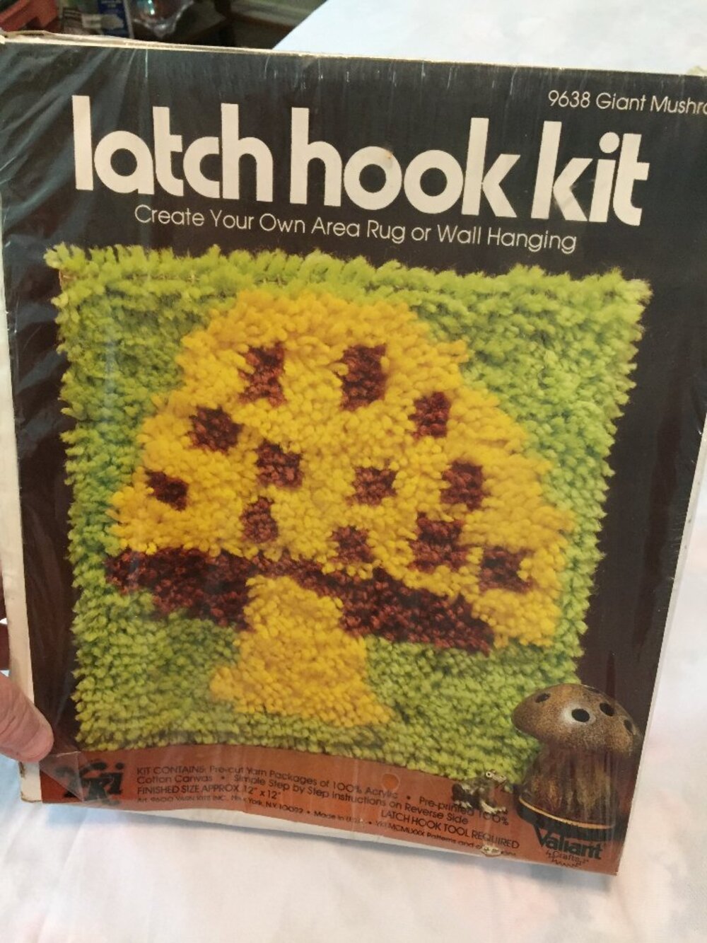 Valiant Latch Hook Kit Giant Mushroom VTG 70s Rug Wall Hanging Craft 12" NEW*